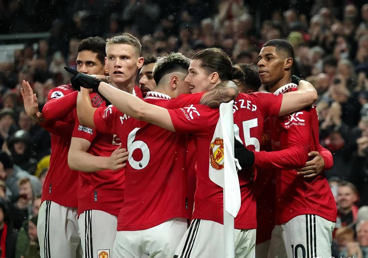 今夜英超焦点战，犹他爵士临场应变，震撼外界，轮换策略成焦点